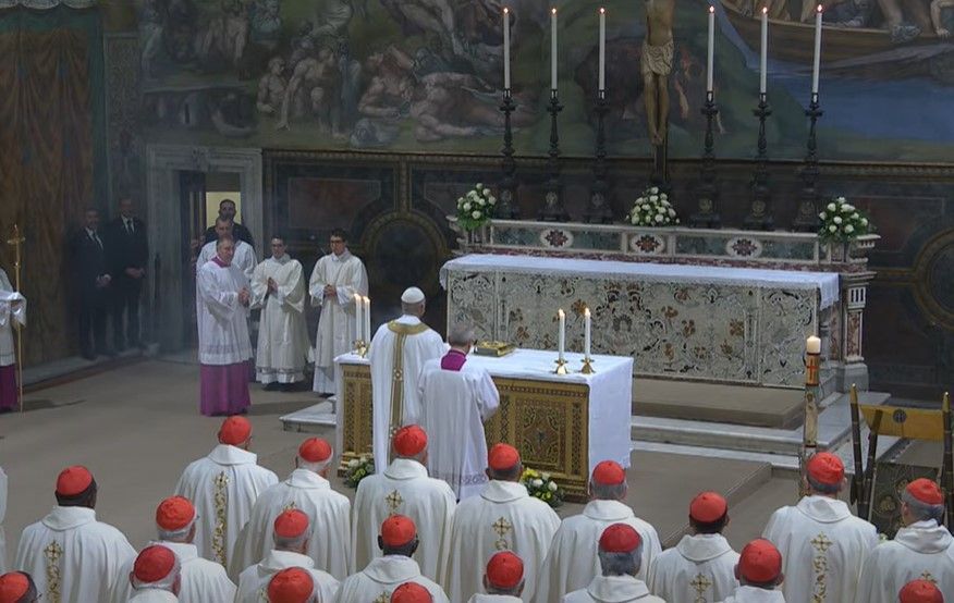 Papa Leão XIV celebra primeira missa como pontífice