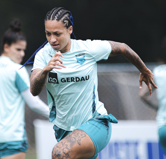 Líder do campeonato, Cruzeiro recebe Bahia pelo Brasileiro Feminino