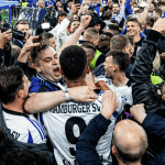 Com atropelo e invasão de campo, Hamburgo retorna à Bundesliga após sete anos