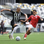 Em jogo marcado por expulsões, Atlético e Internacional empatam pelo Brasileiro Sub-20