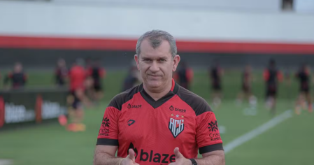 Claudio Tencati deixou o Atlético-GO para assumir o Juventude