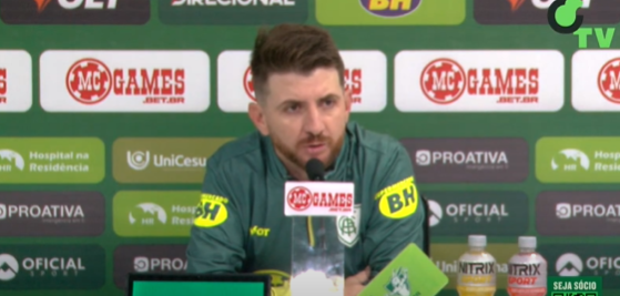 William Batista vê América 'dominante' e valoriza resiliência em empate pela Série B