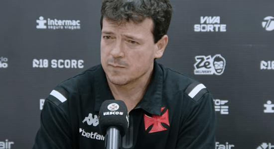 Fernando Diniz, novo técnico do Vasco, concedeu entrevista coletiva nesta quinta-feira (15)