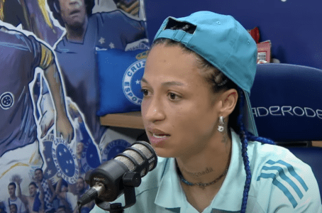 Byanca Brasil durante entrevista ao Cruzeiro Cast