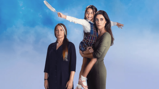 'Mãe' está disponível no Globoplay e será exibida pela Record