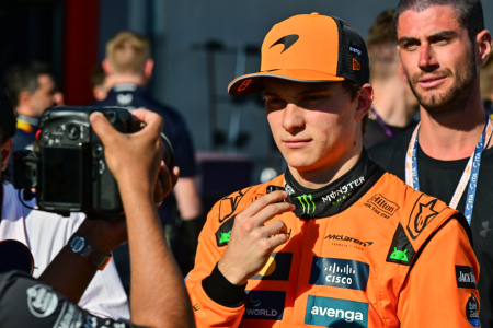 Piastri elogia trabalho da McLaren após pole em Ímola