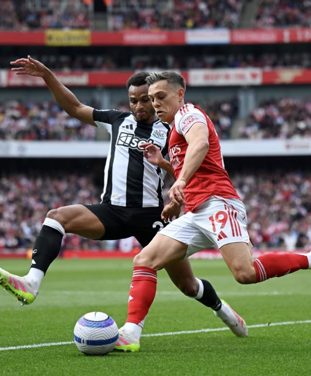 Arsenal vence Newcastle e confirma segundo lugar na Premier League