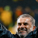 Técnico do Tottenham revela ‘ligação’ com o Vasco e cita presente de Roberto Dinamite