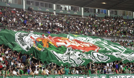 Torcida no Uberlândia no Parque do Sabiá, em Uberlândia-MG
