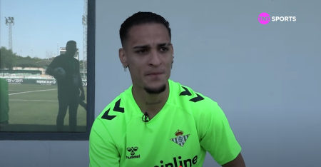 Antony, do Real Betis, em entrevista à TNT Sports