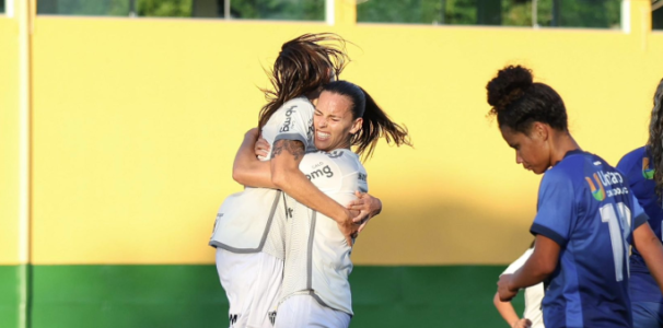 Jogadoras do Atlético Feminino em partida do Brasileiro A2