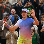 João Fonseca celebra triunfo inédito em Roland Garros e revela sonho