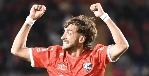 Gentile, atacante do Cienciano