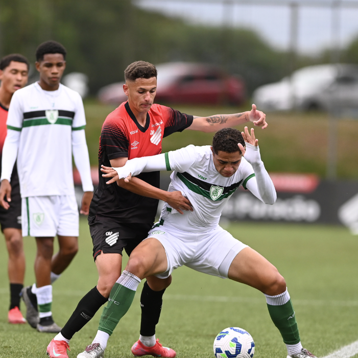 América empata com Athletico-PR e chega a nove jogos sem perder no Brasileiro Sub-20