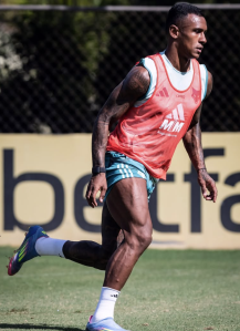 Marquinhos durante treino do Cruzeiro