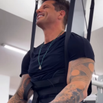 “Tá quase mexendo as pernas”: Fernando Fernandes se emociona ao experimentar nova tecnologia durante fisioterapia