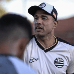 Athletic anuncia saída do treinador Roger Silva após nova derrota na Série B