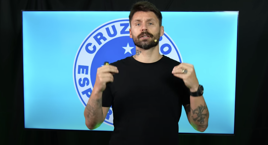 Sobis exalta futebol do Cruzeiro e rasga elogios a Kaio Jorge e 'cria' da Toca