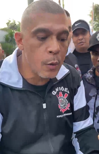 Torcedores organizados do Corinthians ocupam Parque São Jorge; veja detalhes