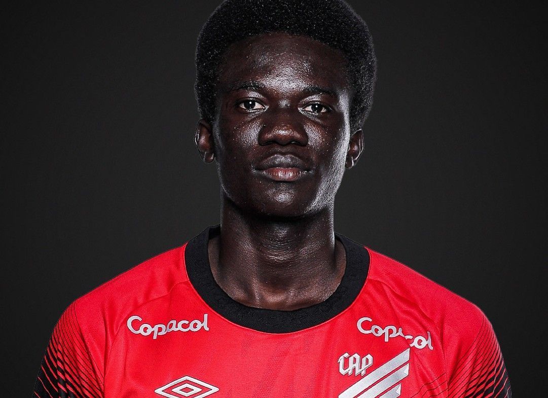 Athletico-PR contrata primeiro africano da história do clube para o Sub-20