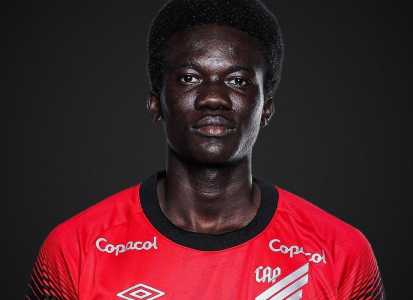 Jogador de 18 anos é natural de Burkina Faso