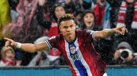 Nusa em campo pela seleção da Noruega
