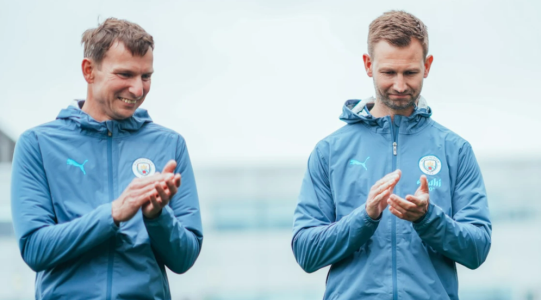 Pepijn Lijnders e James French passam a integrar a equipe de Pep Guardiola no City