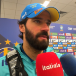 Alisson celebra vaga na Copa e vê 'fortalecimento' da Seleção após turbulência