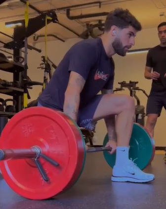 Corinthians: Yuri Alberto faz fisioterapia durante férias nos Estados Unidos