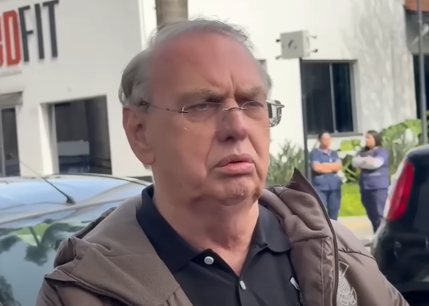 Presidente interino do Corinthians adota cautela ao falar sobre janela de transferências