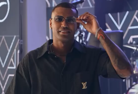 Walace, do Cruzeiro, celebra aniversário com direito a show privado: ‘Pagode do WS’