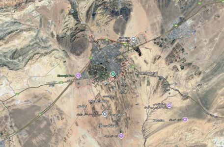 O terremoto ocorreu em uma profundidade de 10 quilômetros, a 37 quilômetros da cidade de Semnan