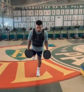 Gabriel Jesus se recupera de lesão ligamentar no joelho