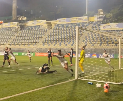 Com gols nos acréscimos, São Paulo vence Corinthians de virada no Paulista Feminino