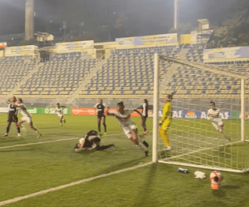 Tricolor Paulista virou a partida contra o Timão nos acréscimos