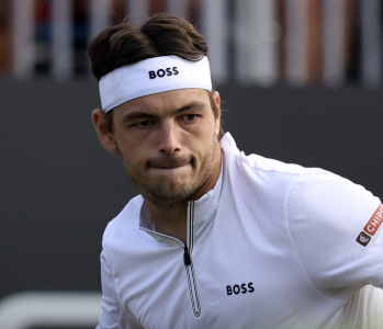 Taylor Fritz superou João Fonseca nas oitavas de final do Eastbourn Open