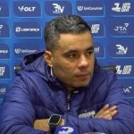 Jair Ventura manda recado sobre clássicos pelo Avaí após vitória contra o Criciúma