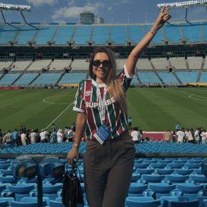 Carol Portaluppi celebra triunfo do Fluminense