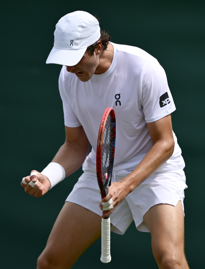 João Fonseca celebra triunfo e avalia próximo adversário em Wimbledon