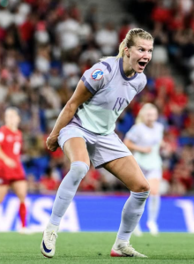 Ada Hégerberg marcou um dos gols da vitória norueguesa