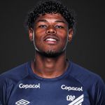 Quem é Pedro Lopes, goleiro de 16 anos relacionado pelo Athletico-PR