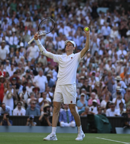 Sinner avança à final de Wimbledon