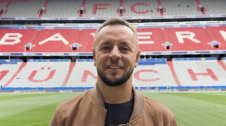 Ex-lateral Rafinha hoje faz parte do time de lendas do Bayern de Munique
