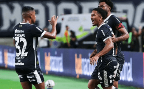 António Oliveira, técnico do Remo, e Jair Ventura, técnico do Avaí