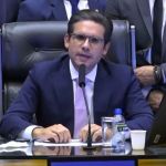 Em meio à tensão, Motta encerra sessão na Câmara e defende diálogo