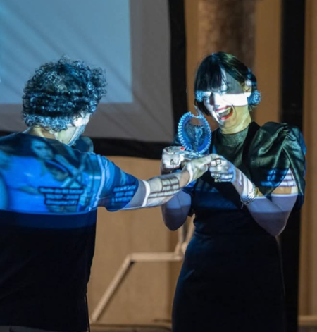 Marina Azze recebeu o troféu “Alma do Festival”, das mãos dos organizadores, em Portugal.