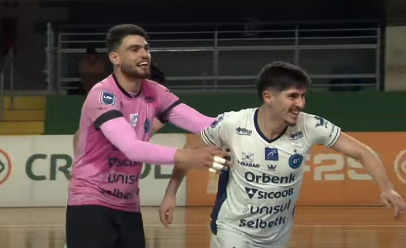 Cruzeiro abre boa vantagem, mas sofre virada e perde para o Tubarão-SC pela LNF