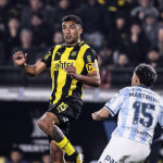 Ex-Atlético marca no fim, Peñarol vence Racing e abre vantagem na Libertadores
