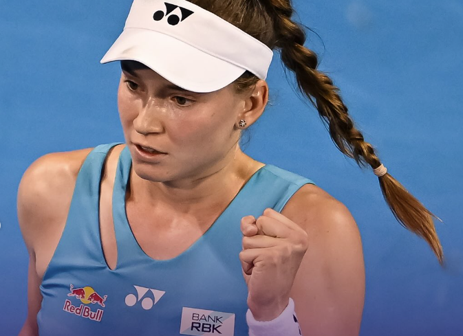 Sabalenka é superada por Rybakina e dá adeus ao Masters 1000 de Cincinnati