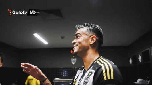 Reinier no vestiário do Atlético na Arena MRV